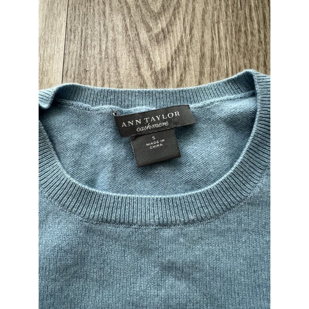 Ann Taylor Cashmere Sweater Blue Small Stain Knit Top Women’s - Picture 3 of 4